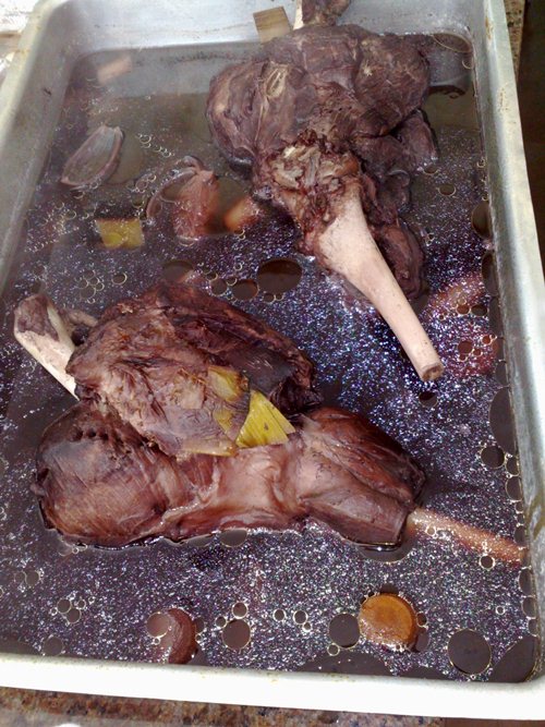 PERNIL DE CORDEIRO MARINADO